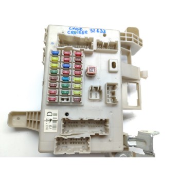 Recambio de caja reles / fusibles para toyota land cruiser (j12) 3.0 d4-d vx referencia OEM IAM 8274135110  