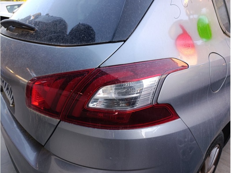 Recambio de piloto trasero derecho para peugeot 308 style referencia OEM IAM 9677817580  