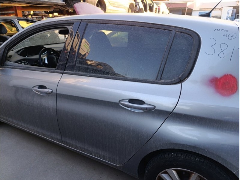 Recambio de puerta trasera izquierda para peugeot 308 style referencia OEM IAM 9802165680  