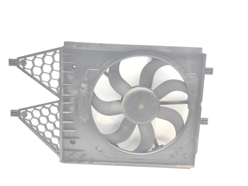 Recambio de electroventilador para skoda rapid active referencia OEM IAM 6R0121207Q  