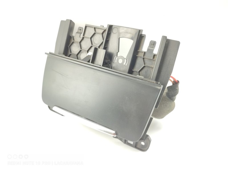 Recambio de cenicero para audi a4 ber. (b8) referencia OEM IAM 8K0857951  