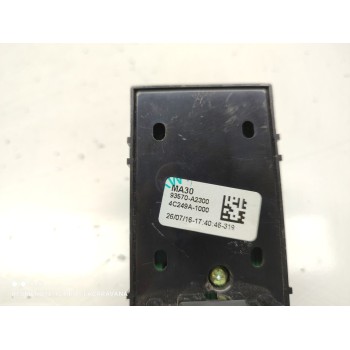 Recambio de mando elevalunas delantero izquierdo para kia cee´d business referencia OEM IAM 93570A2300  
