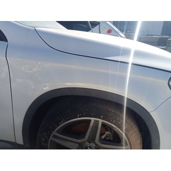 ALETA DELANTERA DERECHA A1568800218 