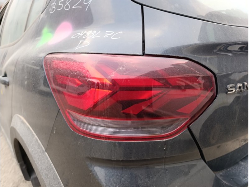 Recambio de piloto trasero izquierdo para dacia sandero iii stepway essential referencia OEM IAM 265555265R  