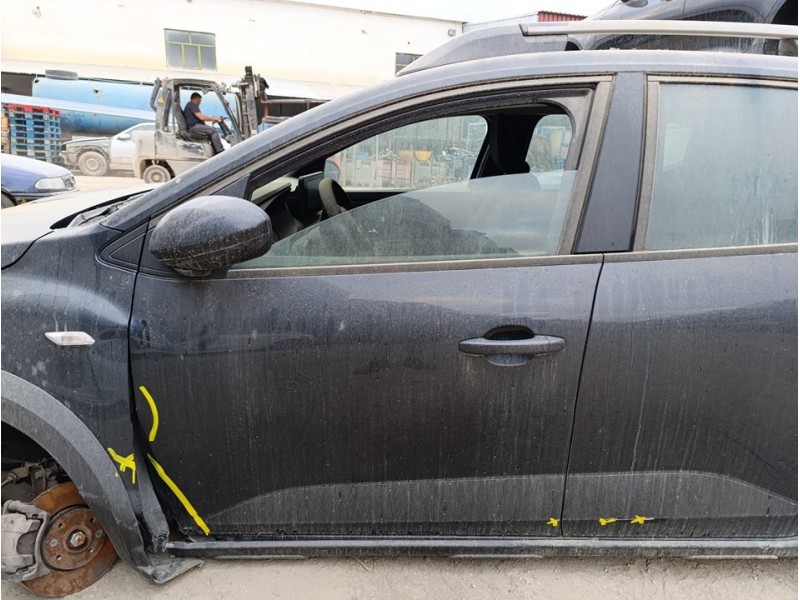 Recambio de puerta delantera izquierda para dacia sandero iii stepway essential referencia OEM IAM 801013292R  
