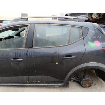 Recambio de puerta trasera izquierda para dacia sandero iii stepway essential referencia OEM IAM 821016131R  