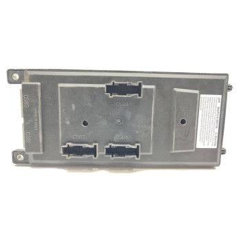 Recambio de caja reles / fusibles para land rover discovery sport se referencia OEM IAM FK7214F041AD  