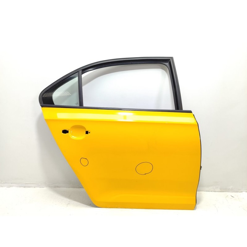 Recambio de puerta trasera derecha para seat toledo (kg3) connect referencia OEM IAM 5JA833052  