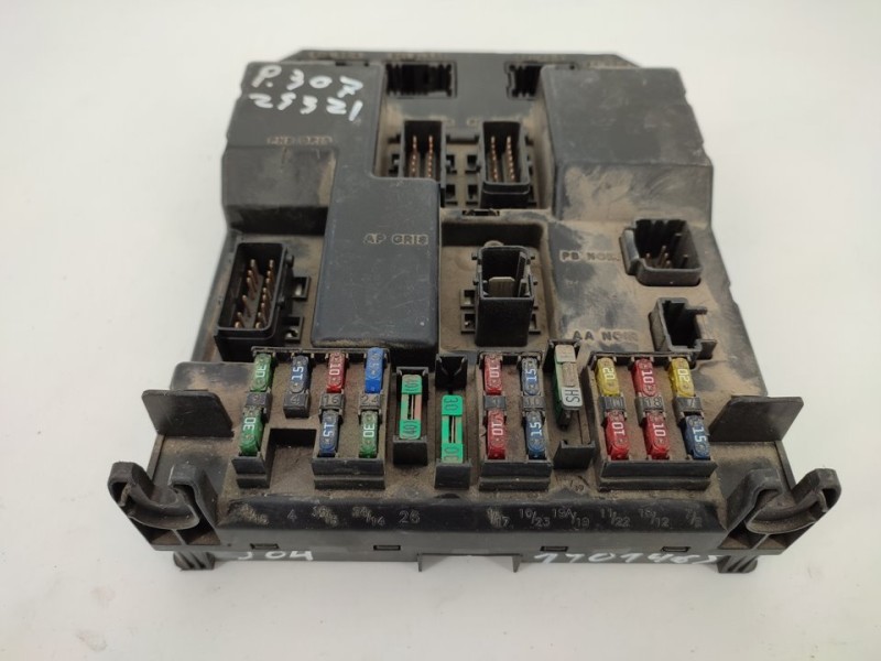 Recambio de caja reles / fusibles para peugeot 307 break / sw (s1) break xr referencia OEM IAM 9651196980  
