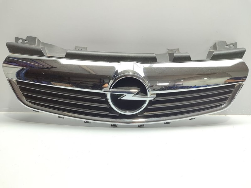 Recambio de rejilla delantera para opel zafira b cosmo referencia OEM IAM 13136136 M 