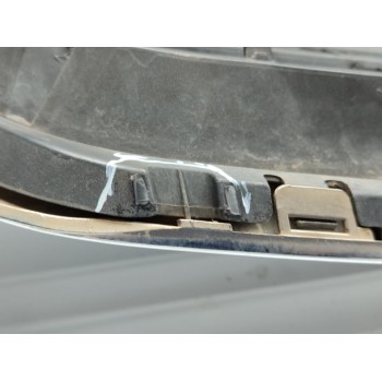 Recambio de rejilla delantera para opel zafira b cosmo referencia OEM IAM 13136136 M 