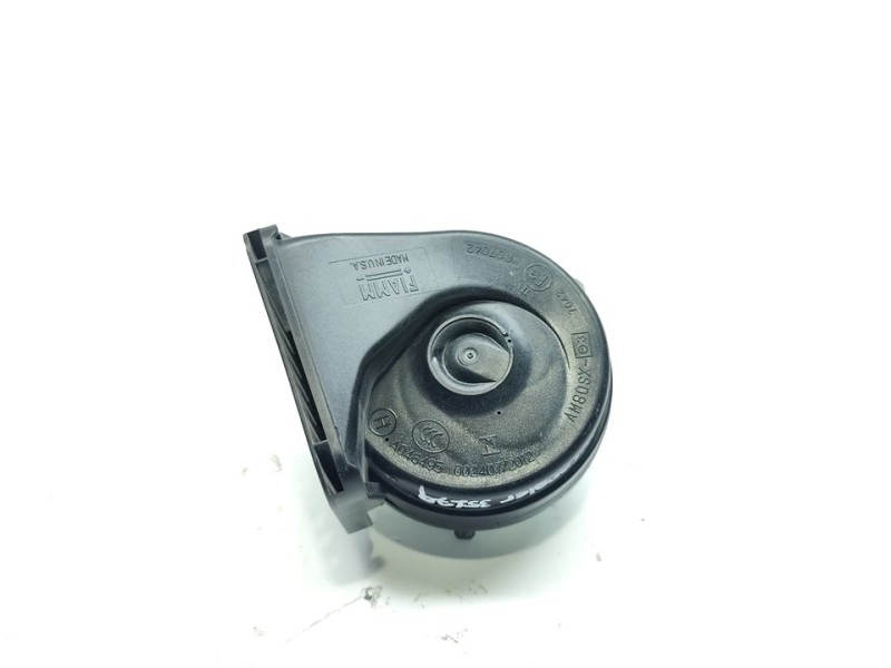 Recambio de claxon para jeep wrangler / wrangler unlimited sahara referencia OEM IAM 68268165AB  