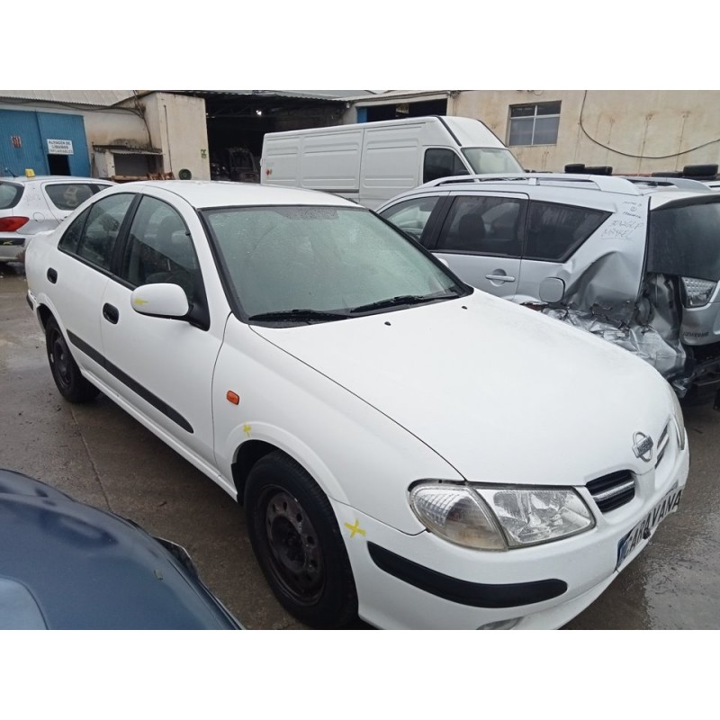 nissan almera tino (v10m) del año 2001