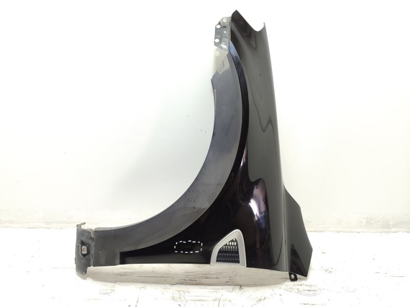 Recambio de aleta delantera izquierda para chevrolet captiva 2.0 vcdi lt referencia OEM IAM 96624392  