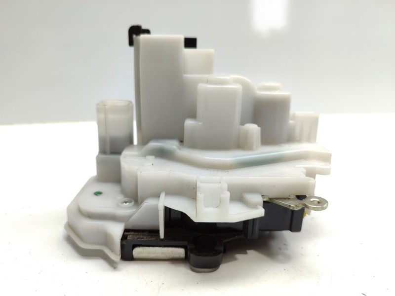 Recambio de cerradura puerta lateral derecha para opel combo d expression l1h1 referencia OEM IAM 51910349  