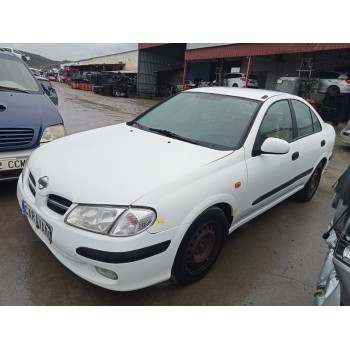 nissan almera tino (v10m) del año 2001