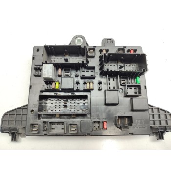Recambio de caja reles / fusibles para opel astra j gtc sportive referencia OEM IAM 13368651  