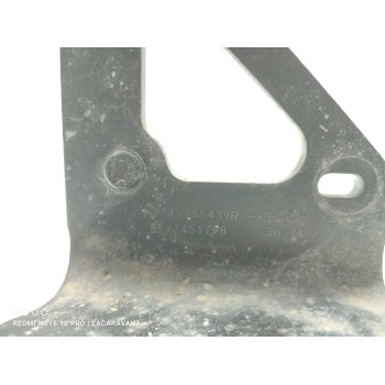 Recambio de soporte / guia puerta corredera para renault trafic furgón l1h1 2,9t referencia OEM IAM 745965439R  