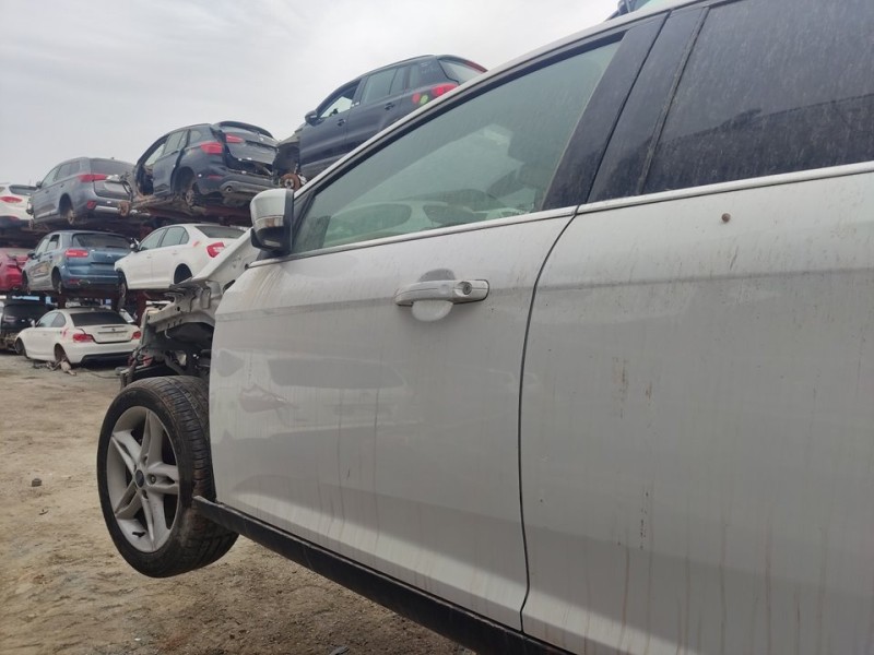 Recambio de puerta delantera izquierda para ford focus lim. business referencia OEM IAM PBM51A20125BF  