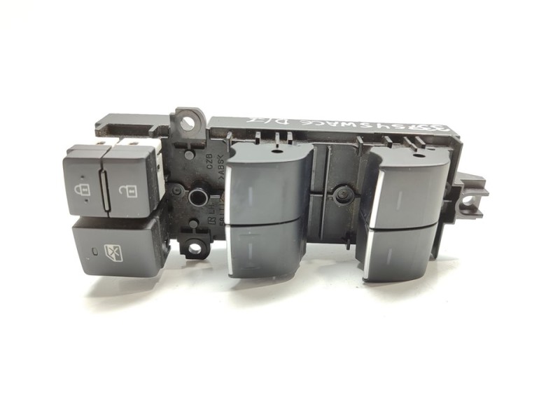 Recambio de mando elevalunas delantero izquierdo para suzuki swace 1.8 hybrid gle referencia OEM IAM 8404002160  