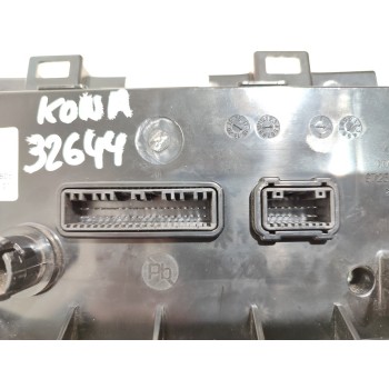 Recambio de mando climatizador para hyundai kona essence 2wd referencia OEM IAM C200367820  