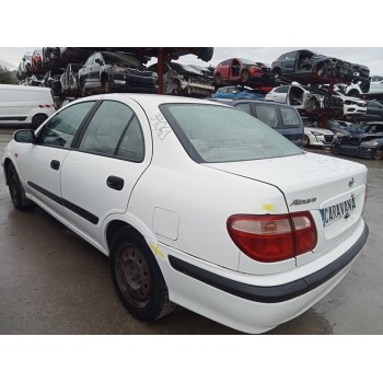 nissan almera tino (v10m) del año 2001