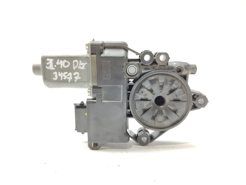 Recambio de motor elevalunas delantero izquierdo para hyundai i40 gls bluedrive / bluedrive referencia OEM IAM 824503Z010  