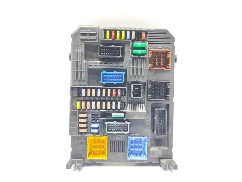 Recambio de caja reles / fusibles para opel grandland x ultimate referencia OEM IAM 9832881380  