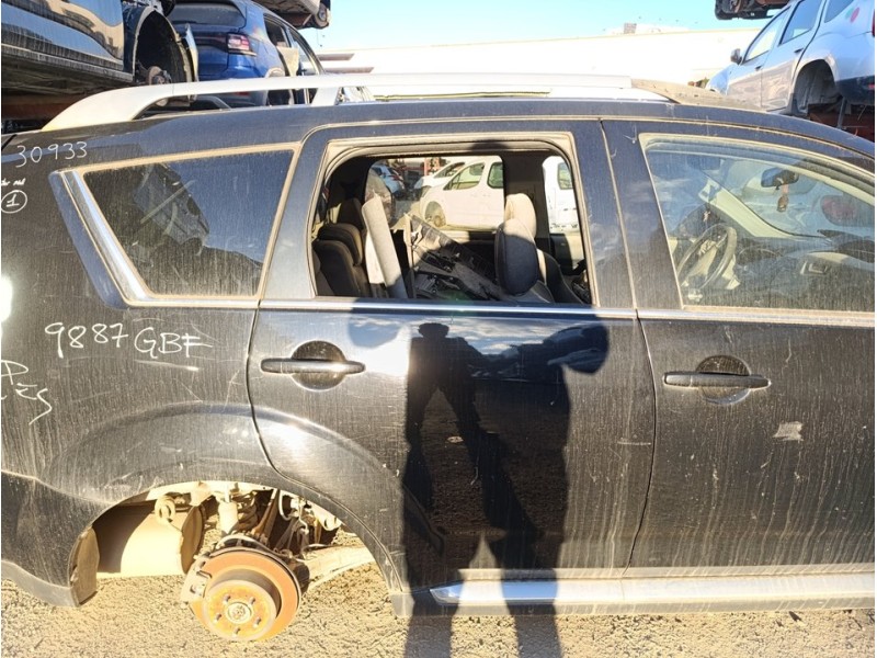 Recambio de puerta trasera derecha para peugeot 4007 sport pack referencia OEM IAM 9008S5  