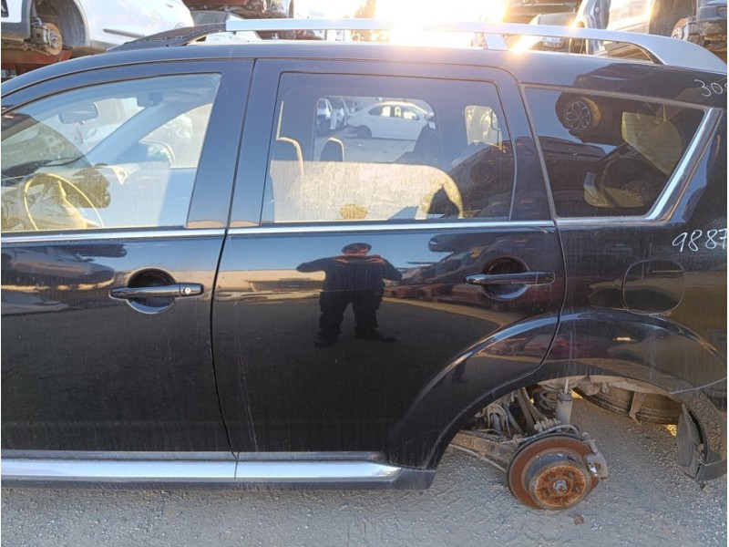 Recambio de puerta trasera izquierda para peugeot 4007 sport pack referencia OEM IAM 9006N1  