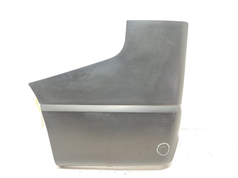 Recambio de puntera paragolpes trasera izquierda para renault trafic furgón l1h1 2,9t referencia OEM IAM 850170388R  