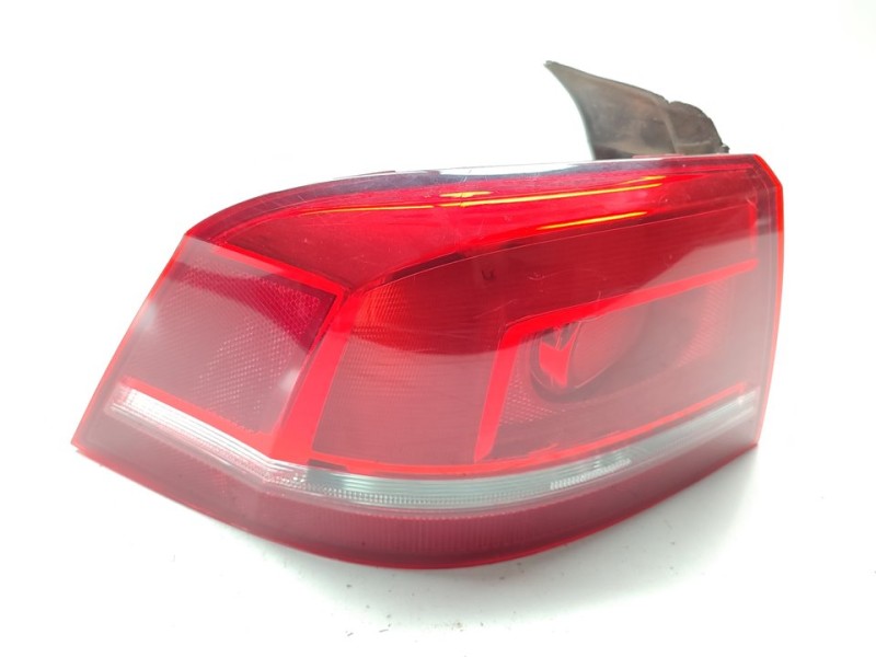 Recambio de piloto trasero izquierdo para volkswagen passat lim. (362) advance bluemotion referencia OEM IAM 3AE945095C  