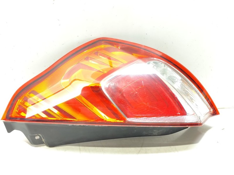 Recambio de piloto trasero derecho para ford fiesta (ccn) trend referencia OEM IAM C1BB13404AE  