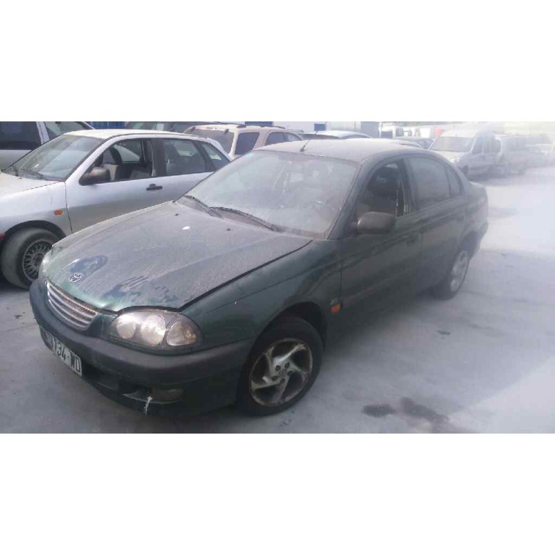 TOYOTA AVENSIS BERLINA (T 22)