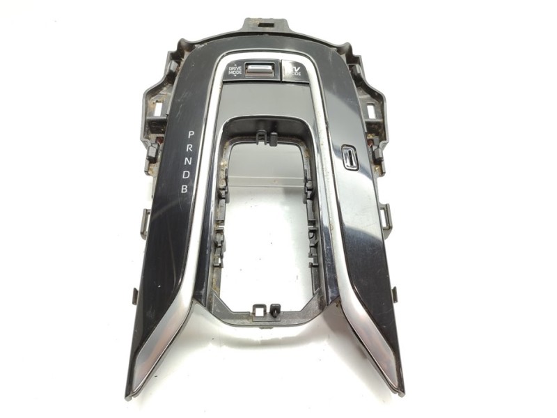 Recambio de guarnecidos palanca cambio para suzuki swace 1.8 hybrid gle referencia OEM IAM 5883102050C1  