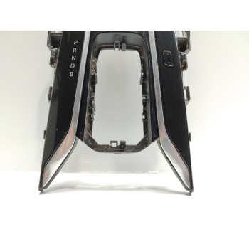 Recambio de guarnecidos palanca cambio para suzuki swace 1.8 hybrid gle referencia OEM IAM 5883102050C1  