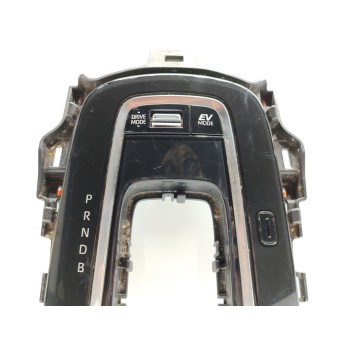 Recambio de guarnecidos palanca cambio para suzuki swace 1.8 hybrid gle referencia OEM IAM 5883102050C1  