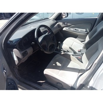 nissan almera (n16/e) del año 2001