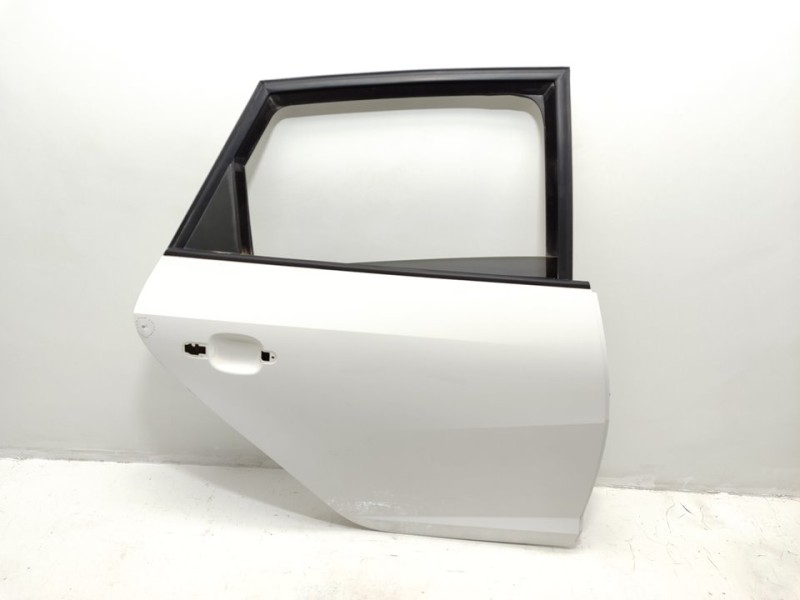 Recambio de puerta trasera derecha para seat ibiza st (6j8) copa referencia OEM IAM 6J8833056  