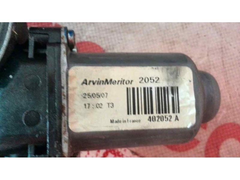 Recambio de elevalunas trasero derecho para nissan qashqai (j10) acenta referencia OEM IAM 402052A  