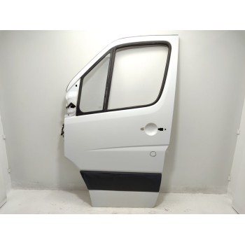 PUERTA DELANTERA IZQUIERDA A9067200005 