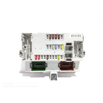 Recambio de caja reles / fusibles para jeep cherokee limited 4wd referencia OEM IAM P68236668AF  