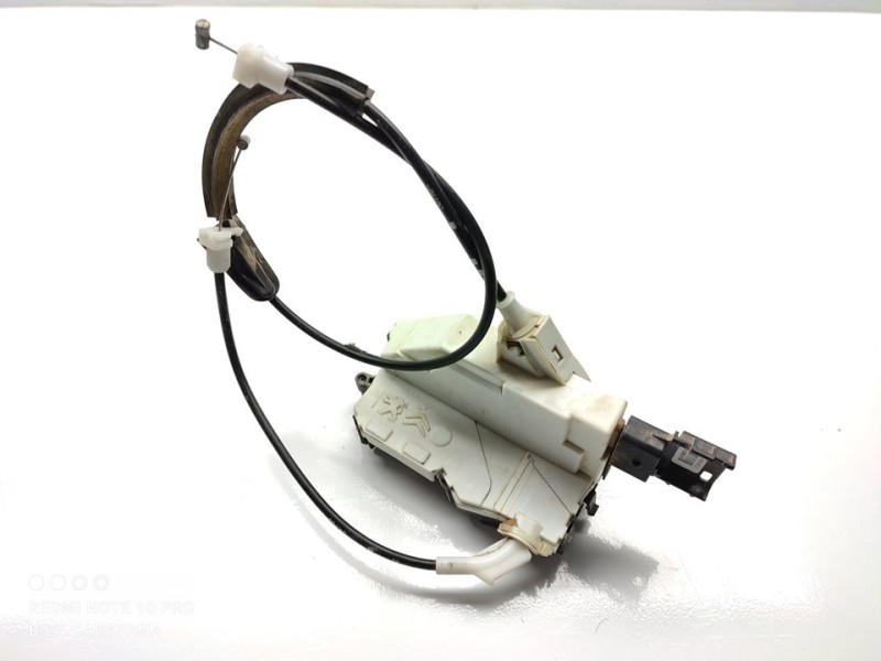 Recambio de cerradura puerta delantera derecha para peugeot partner kombi premium referencia OEM IAM 828405  