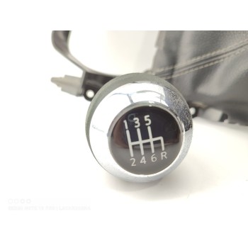 Recambio de guarnecidos palanca cambio para nissan np300 pick-up (d23) acenta double cab 4x4 referencia OEM IAM 969354KJ1A  