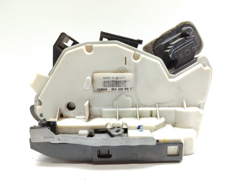Recambio de cerradura puerta trasera izquierda para volkswagen jetta (162) sport referencia OEM IAM 5K4839015F  