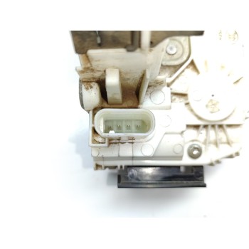 Recambio de cerradura puerta trasera derecha para jeep cherokee limited 4wd referencia OEM IAM 4589914AD  