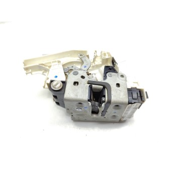 Recambio de cerradura puerta trasera derecha para jeep cherokee limited 4wd referencia OEM IAM 4589914AD  