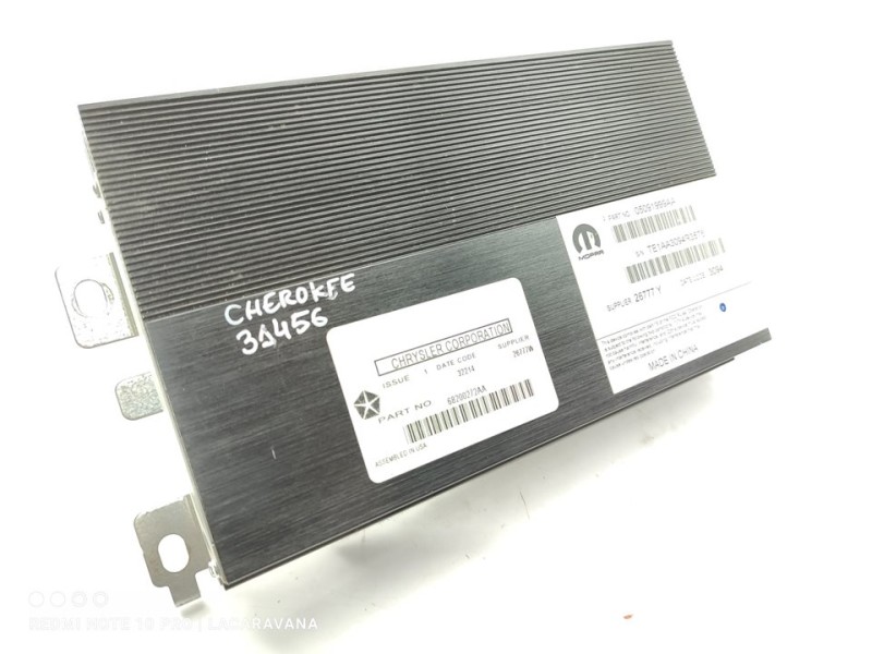 Recambio de amplificador de sonido para jeep cherokee limited 4wd referencia OEM IAM 68200272AA  