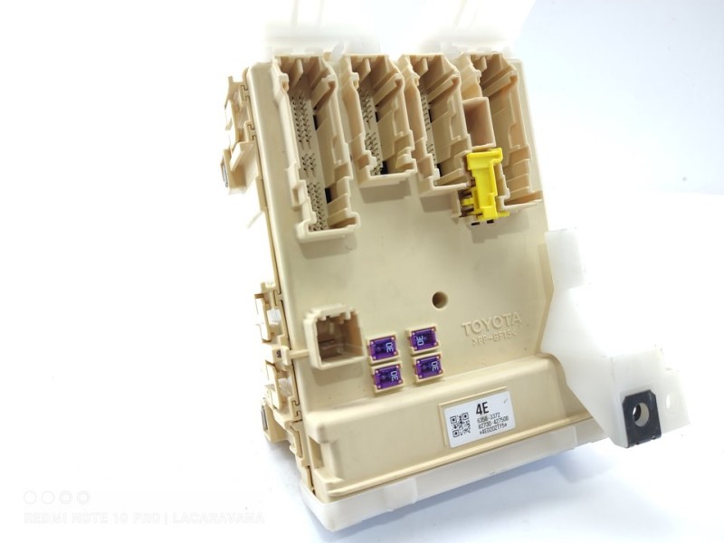 Recambio de caja reles / fusibles para toyota rav 4 active referencia OEM IAM 8273042750B  