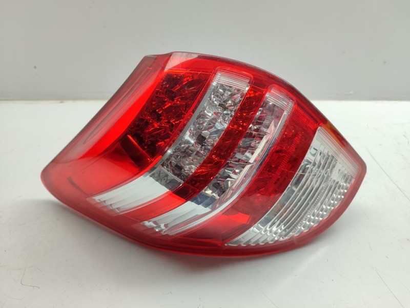 Recambio de piloto trasero izquierdo para toyota rav 4 (a3) active referencia OEM IAM 8156142120  